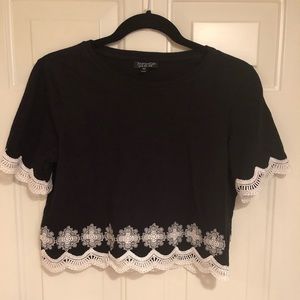 TOPSHOP cropped tee shirt